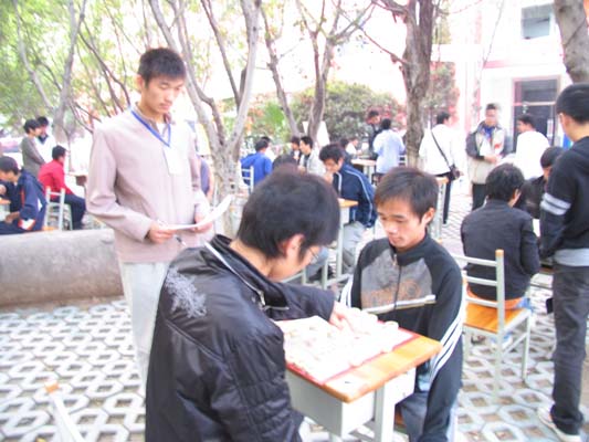 学生棋牌交流协会举行“周年杯”象棋大赛